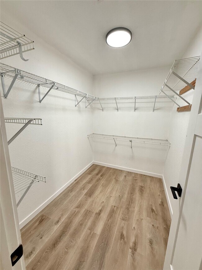 Building Photo - 132 Clinton Hill Dr