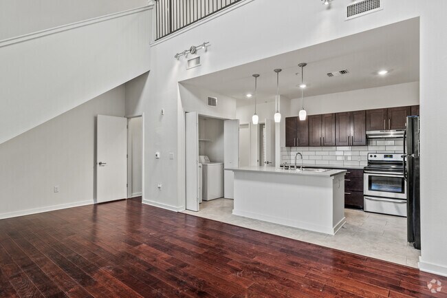 Primary Photo - South Austin Serenity