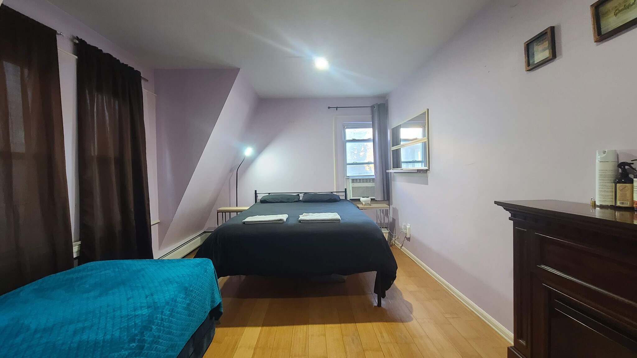 Building Photo - 42 49th St