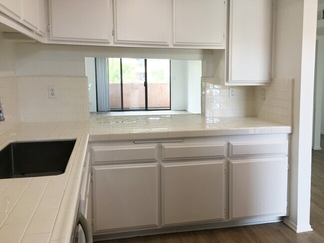 Building Photo - 4627 Finley Ave