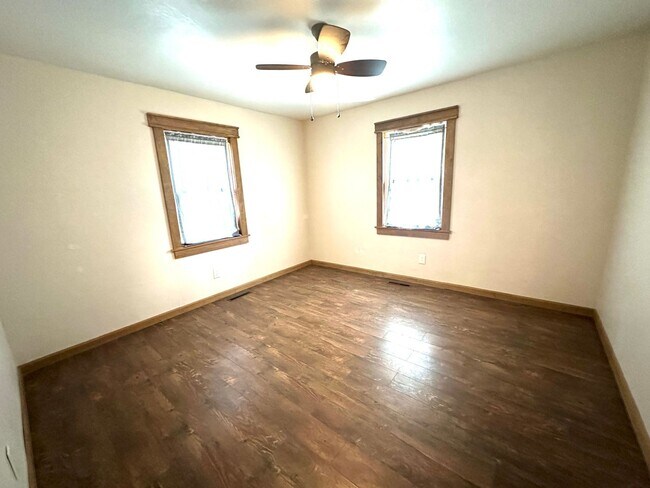 Building Photo - 6330 Foliage Rd