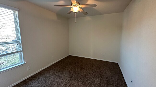 Building Photo - 14046 Sand Ridge Crossing