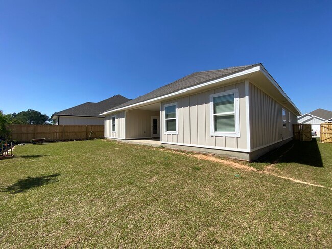 Building Photo - 3398 Southwind Dr
