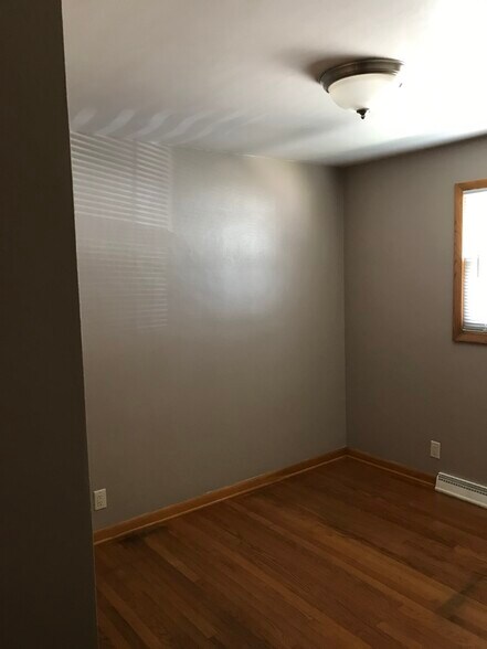 Building Photo - 1117 S 7th St