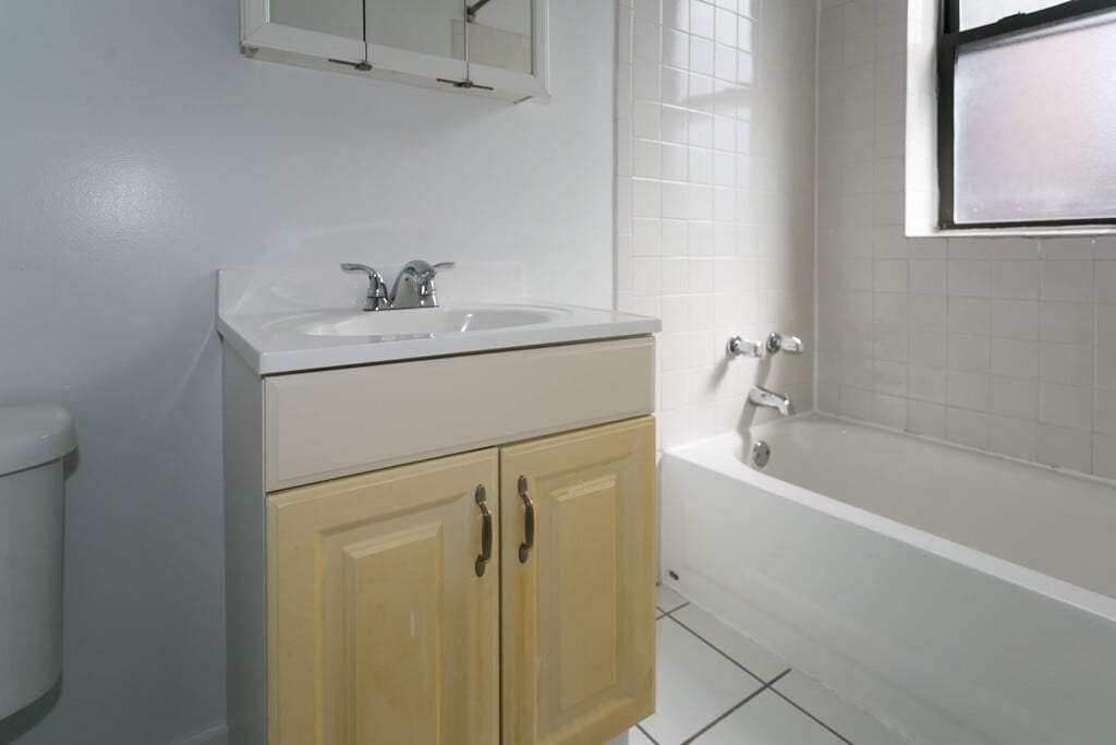 Building Photo - 3754 N Fremont St