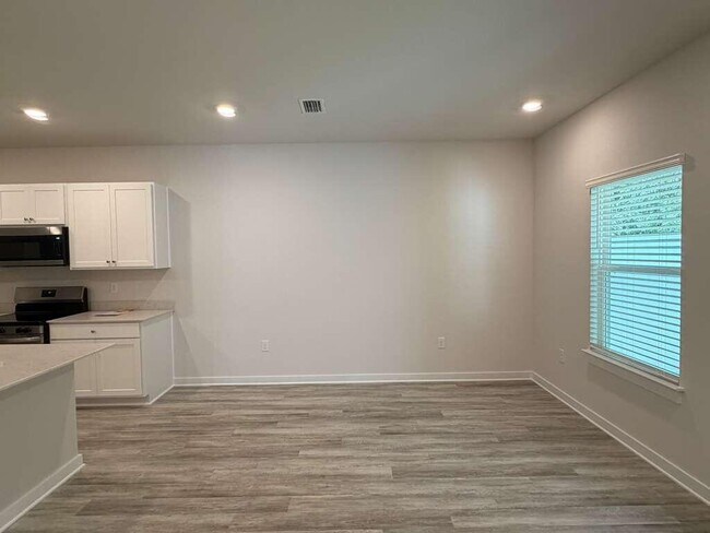 Building Photo - 47 S Main Deck Dr