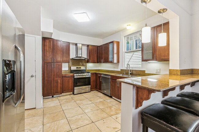 Building Photo - 2506 State St