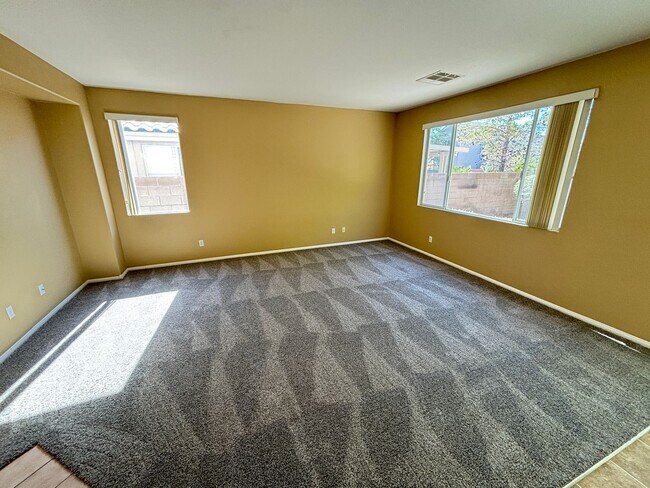 Building Photo - 10319 Splendor Ridge Ave