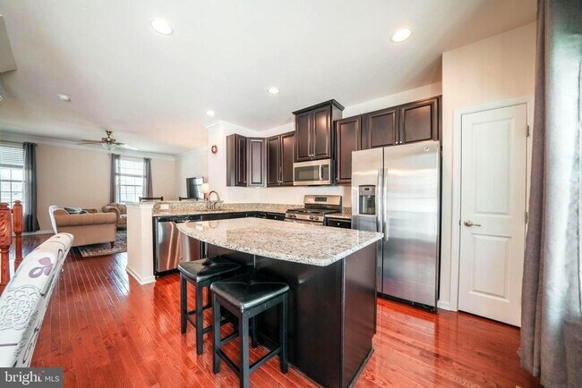 Building Photo - 2111 Elm Tree Knoll