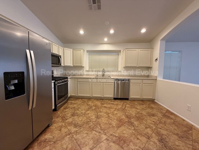 Building Photo - 28418 N 25th Ave