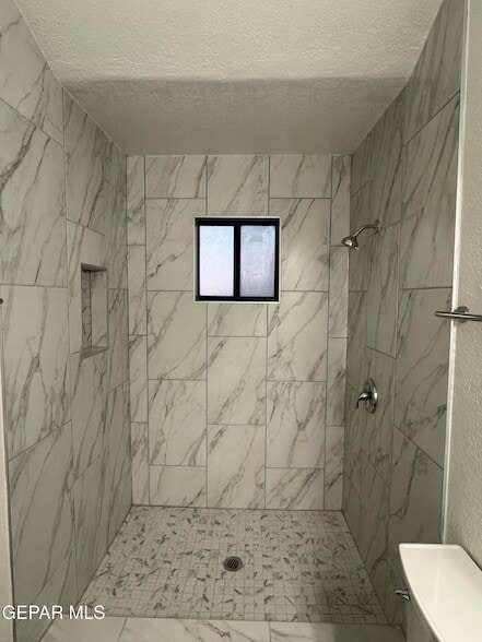 Building Photo - 7013 Echo Cliffs Dr