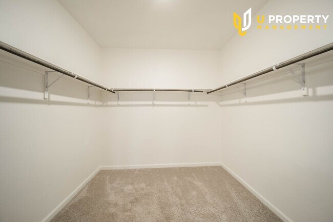 Building Photo - 808 Juniper St