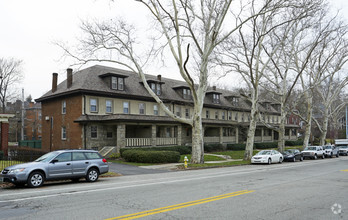 Building Photo - Walnut on Wightman