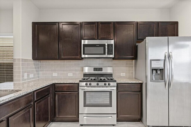 Building Photo - 1121 La Conterra Blvd
