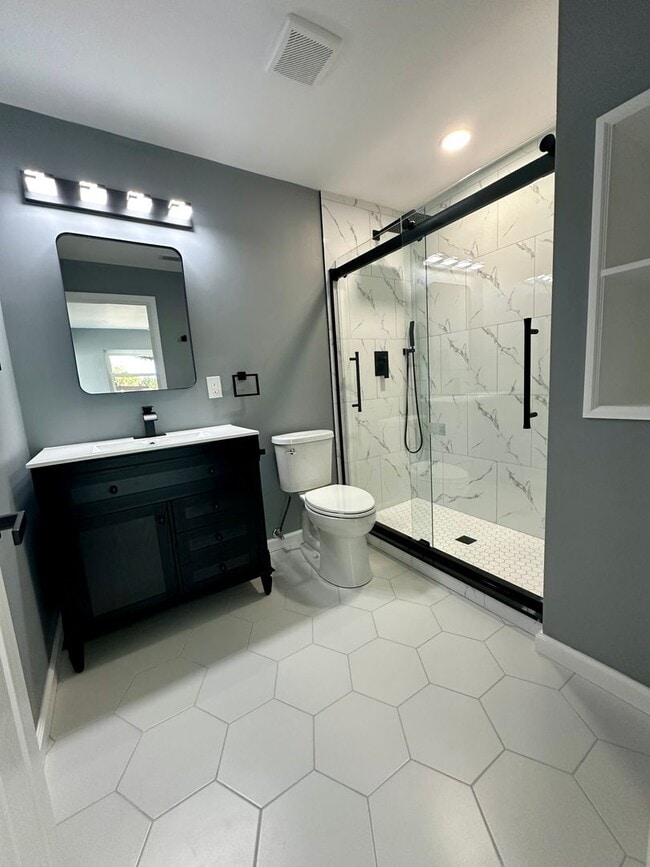 Building Photo - Completely Renovated Home
