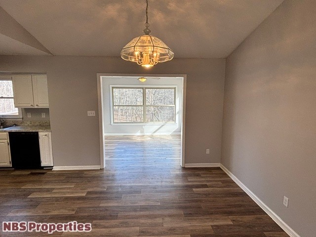 Building Photo - 4520 Ventura Dr