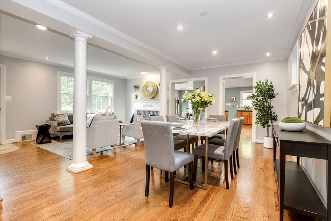 Building Photo - Chevy Chase Home