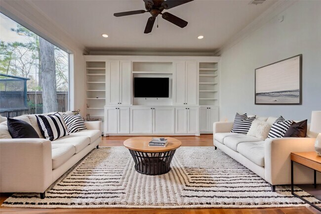 Building Photo - 5410 Valerie St