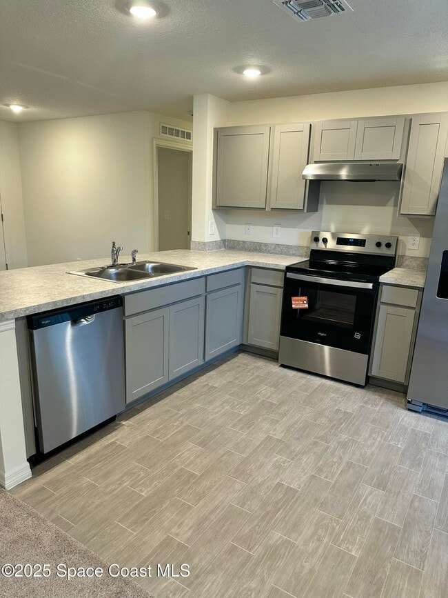 Building Photo - 1337 Wade St SE