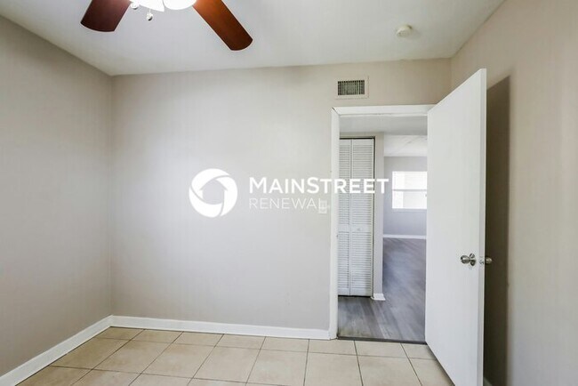 Building Photo - 3 Bedroom Pet-Friendly Home in Fort Lauder...