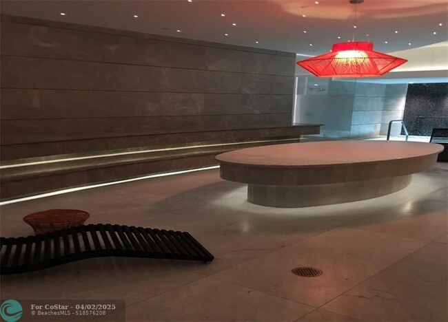Building Photo - 1010 Brickell Ave