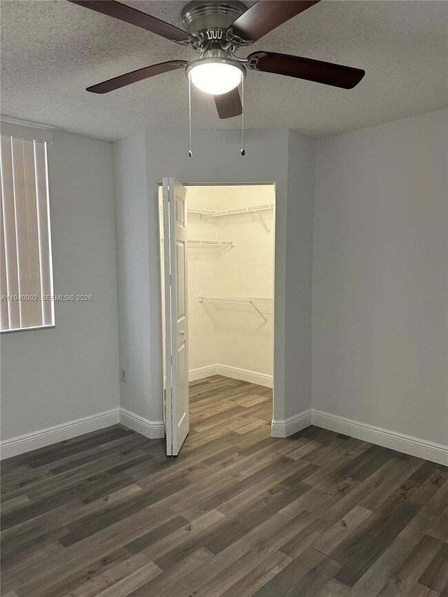 Building Photo - 620 SW 111th Ave