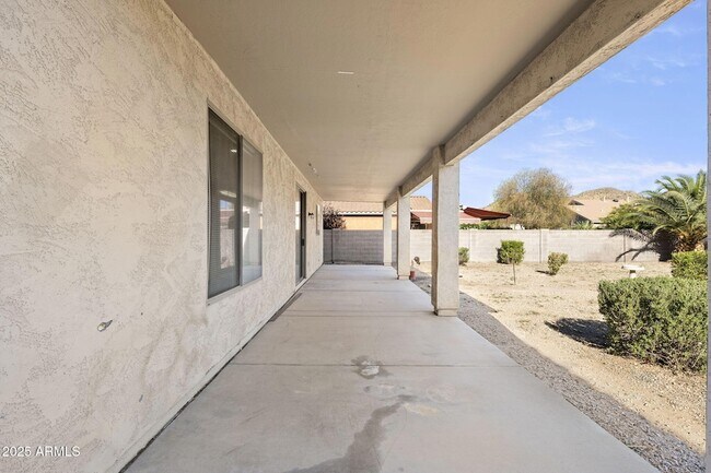 Building Photo - 2261 W Mila Way