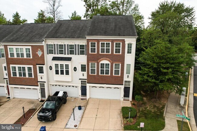 Building Photo - 2655 Glenriver Way