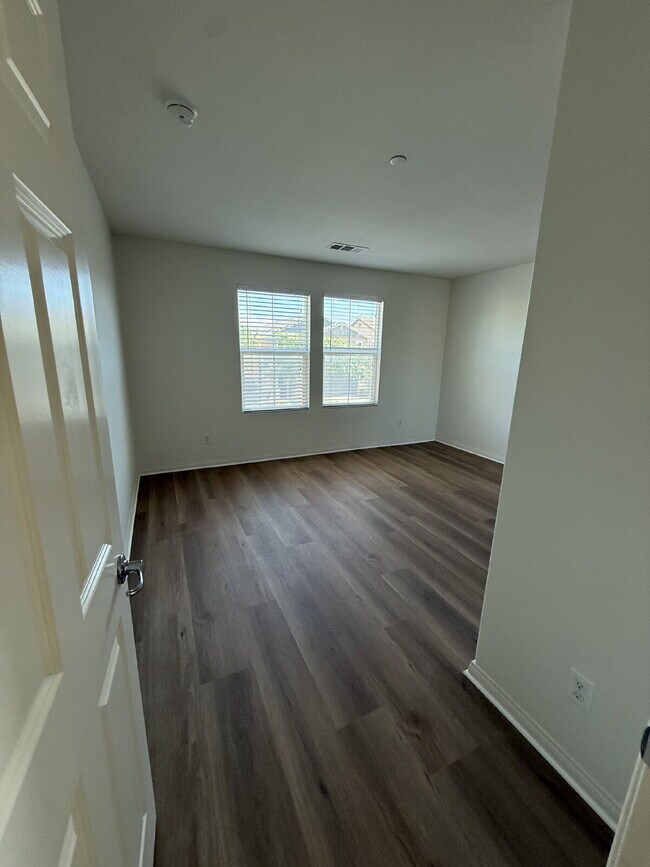 Building Photo - This beautiful home is on corner lot and with energy efficient features including solar.  New flo...