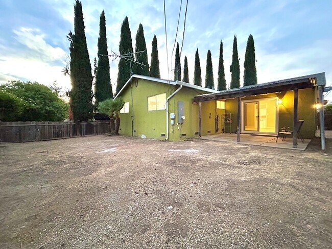 Building Photo - 3416 Mt St Helena Dr