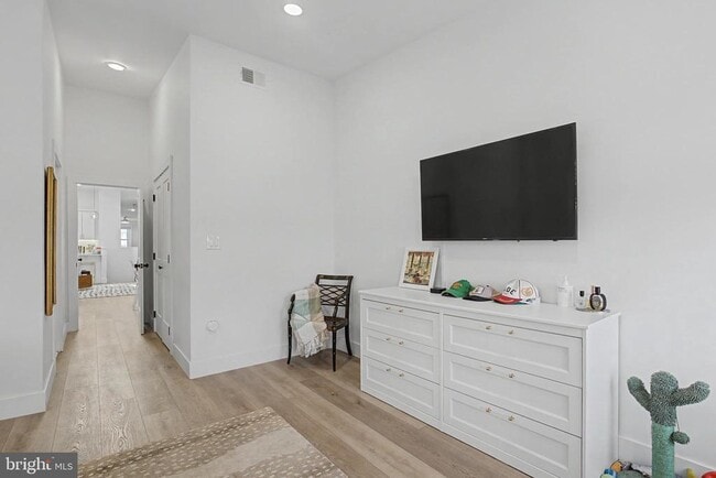 Building Photo - 120 N 3rd St