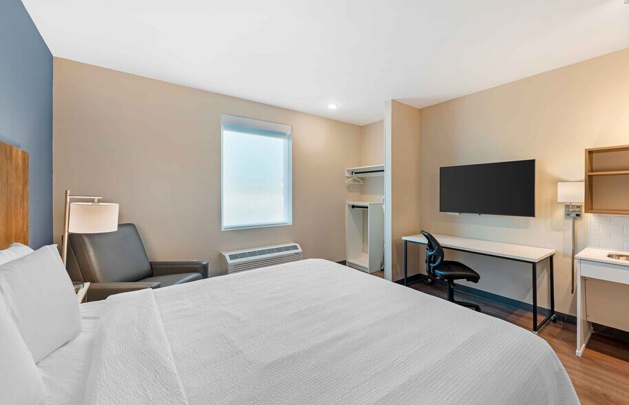 Building Photo - Furnished Studio-Temple