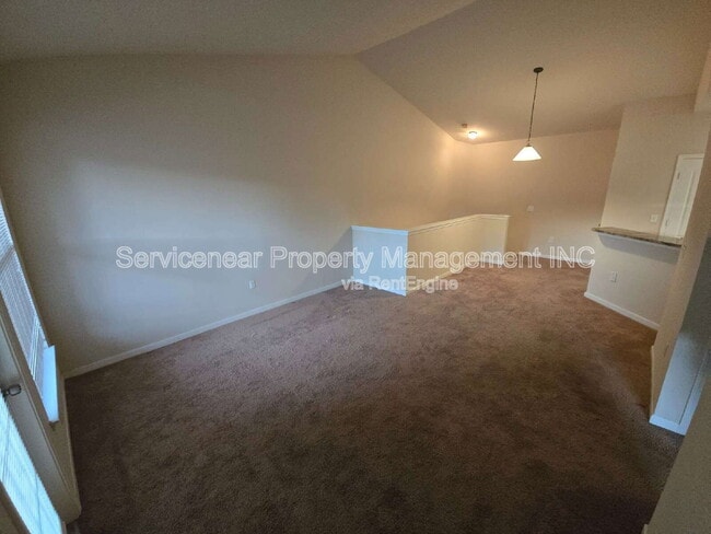Building Photo - 10479 Villa View Cir