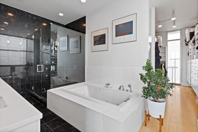 Building Photo - 1823 W Race Ave