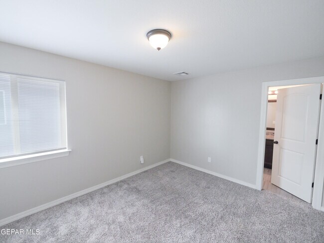 Building Photo - 14655 Pebble Hills Blvd