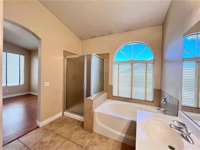 Building Photo - 258 Whitewater Village Ct