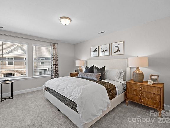 Building Photo - 4131 Walking Ridge Rd