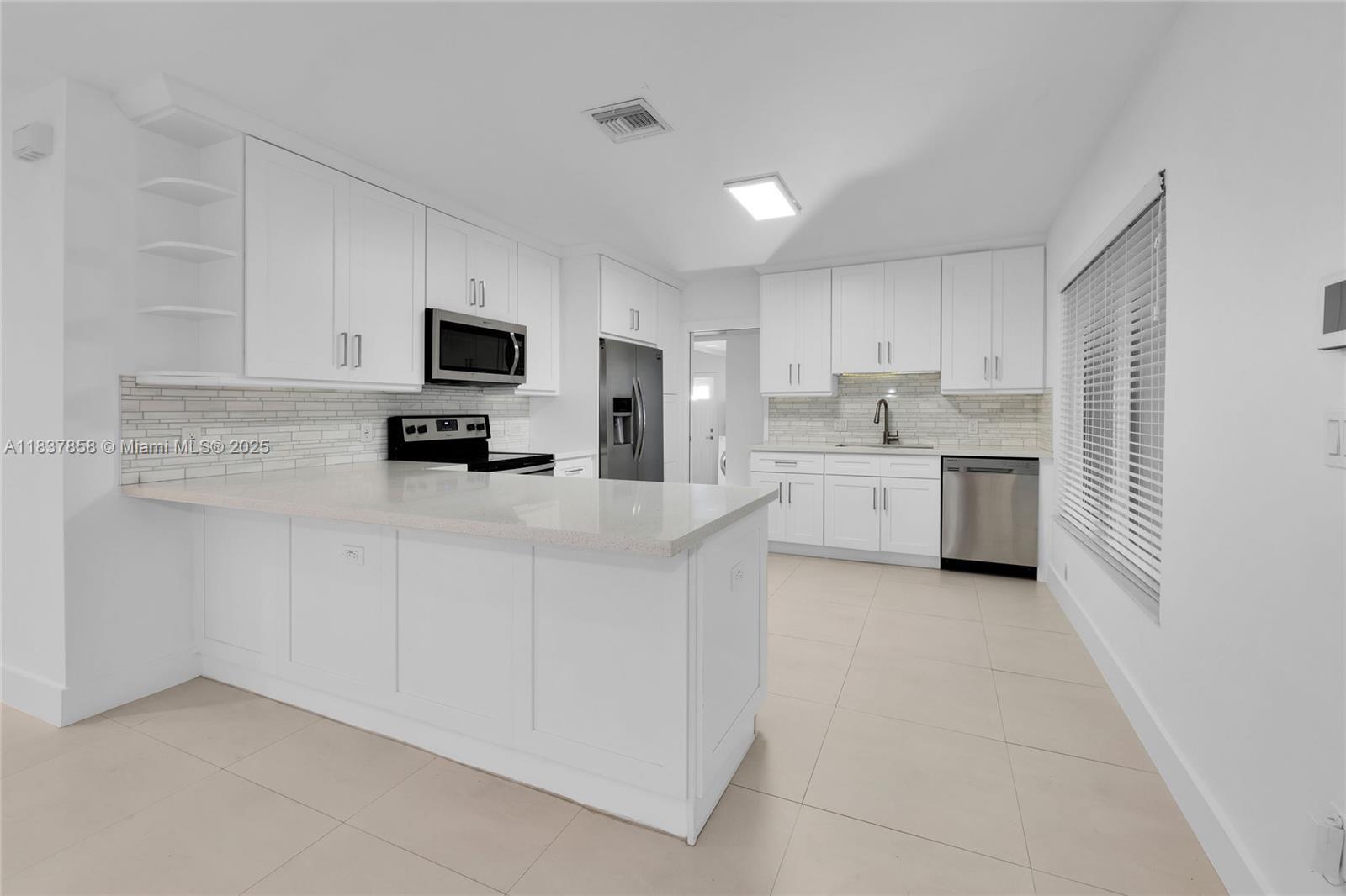Building Photo - 5990 SW 86th St