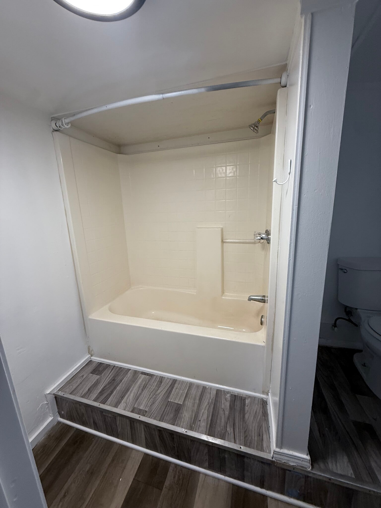 Building Photo - 9022 State Highway 99E