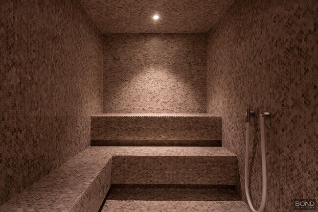 Building Photo - 675 W 59th St