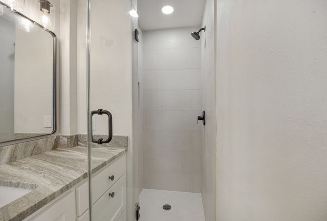 Building Photo - Completely Remodeled Four Bedroom