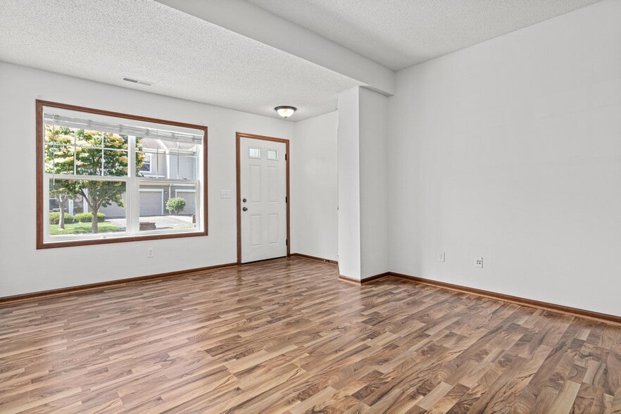 Building Photo - 13313 Virginia Ave S