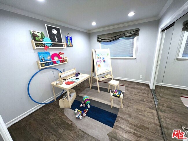 Building Photo - 10824 Westminster Ave