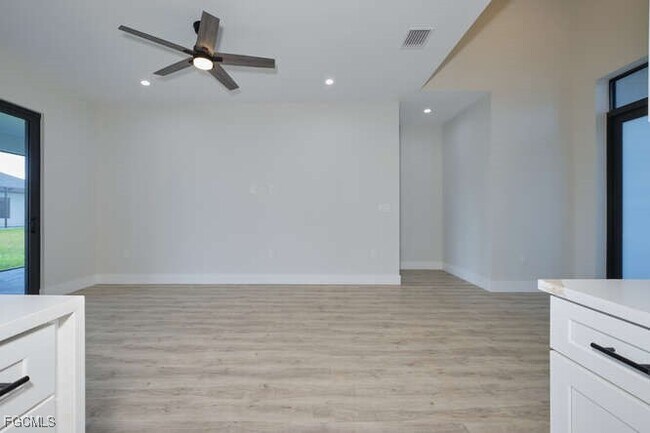 Building Photo - 1645 NW 38th Pl
