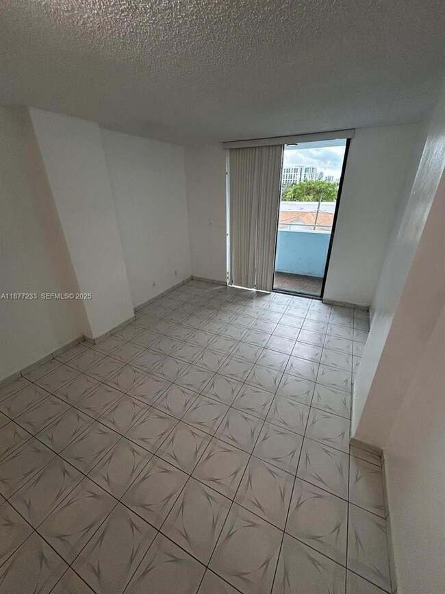 Building Photo - 501 SW 1st St