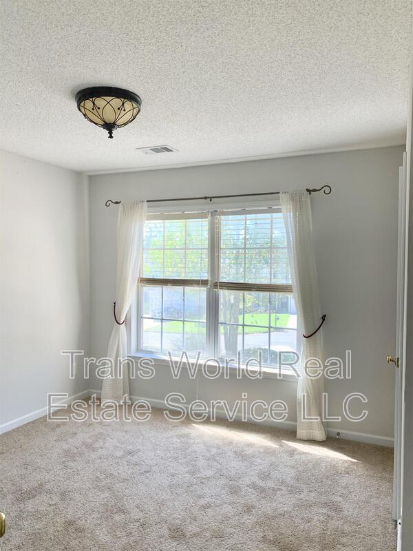 Building Photo - 485 Chippenham Ct