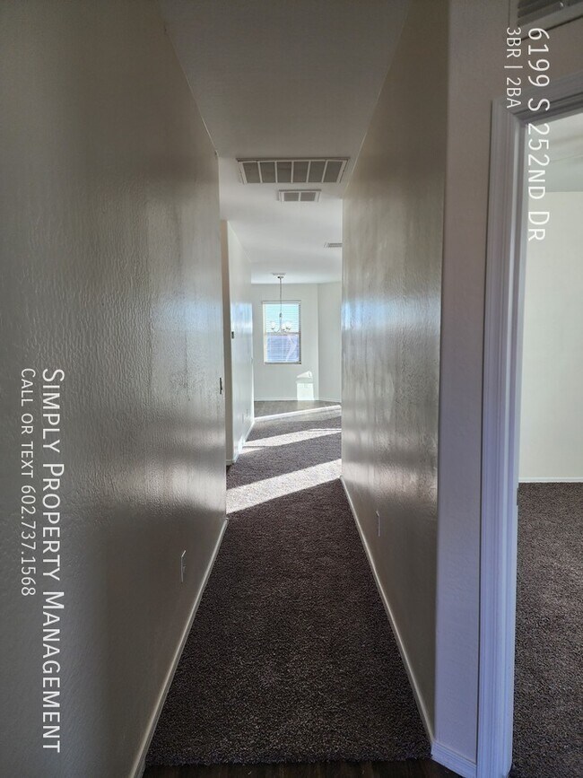 Building Photo - 6199 S 252nd Dr