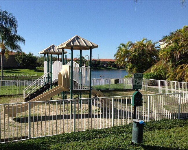 Building Photo - 8500 SW 212th St