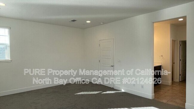 Building Photo - 5320 Kirby Pl