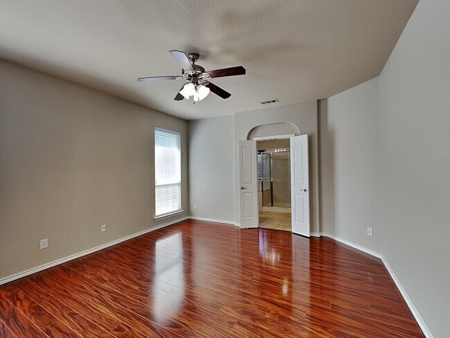 Building Photo - 6204 Kristen Dr